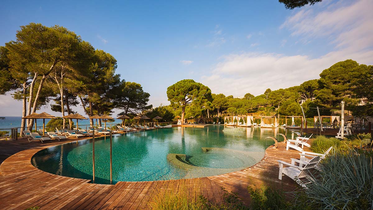 INFINITUM Beach Club