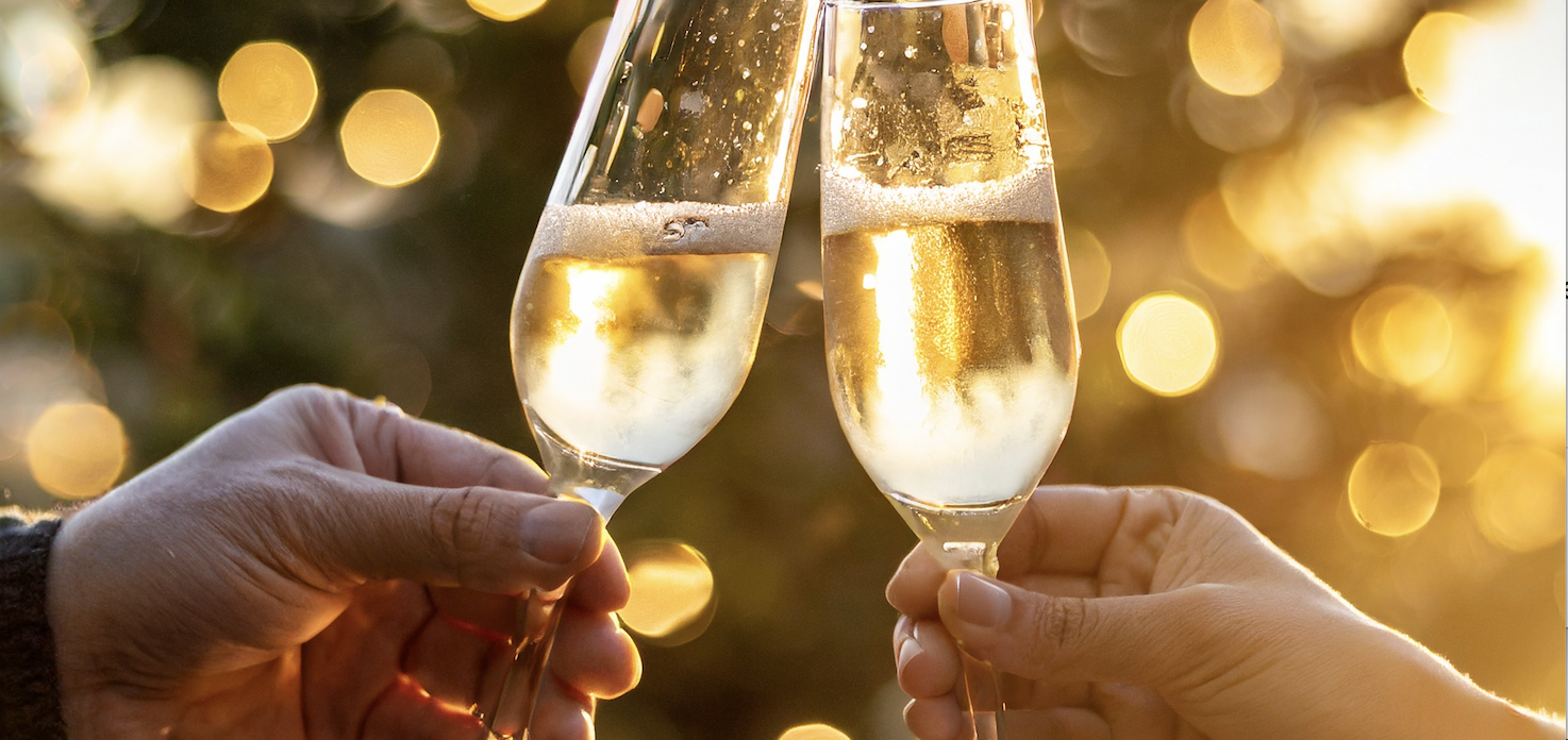 Les ofrecemos la oportunidad de celebrar sus cenas de Navidad privadas, ya sea con amigos, familiares o su empresa, de una manera verdaderamente excepcional Les ofrecemos la oportunidad de celebrar sus cenas de Navidad privadas, ya sea con amigos, familiares o su empresa, de una manera verdaderamente excepcional