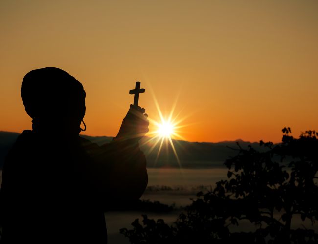 Semana Santa en la Costa Dorada: Tradiciones y Actividades