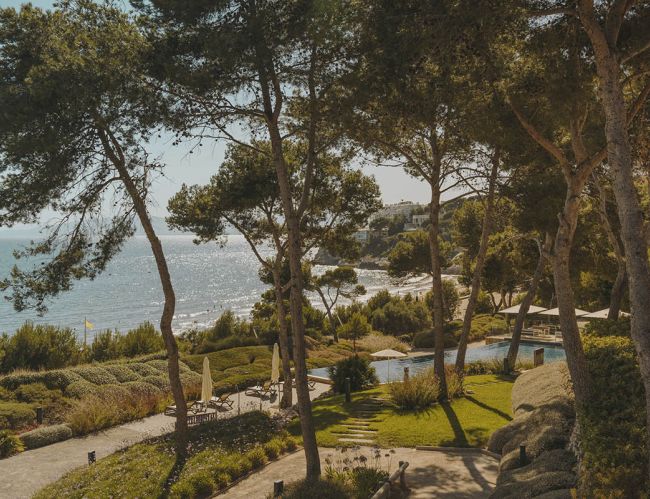Live at INFINITUM Resort with everything at your fingertips